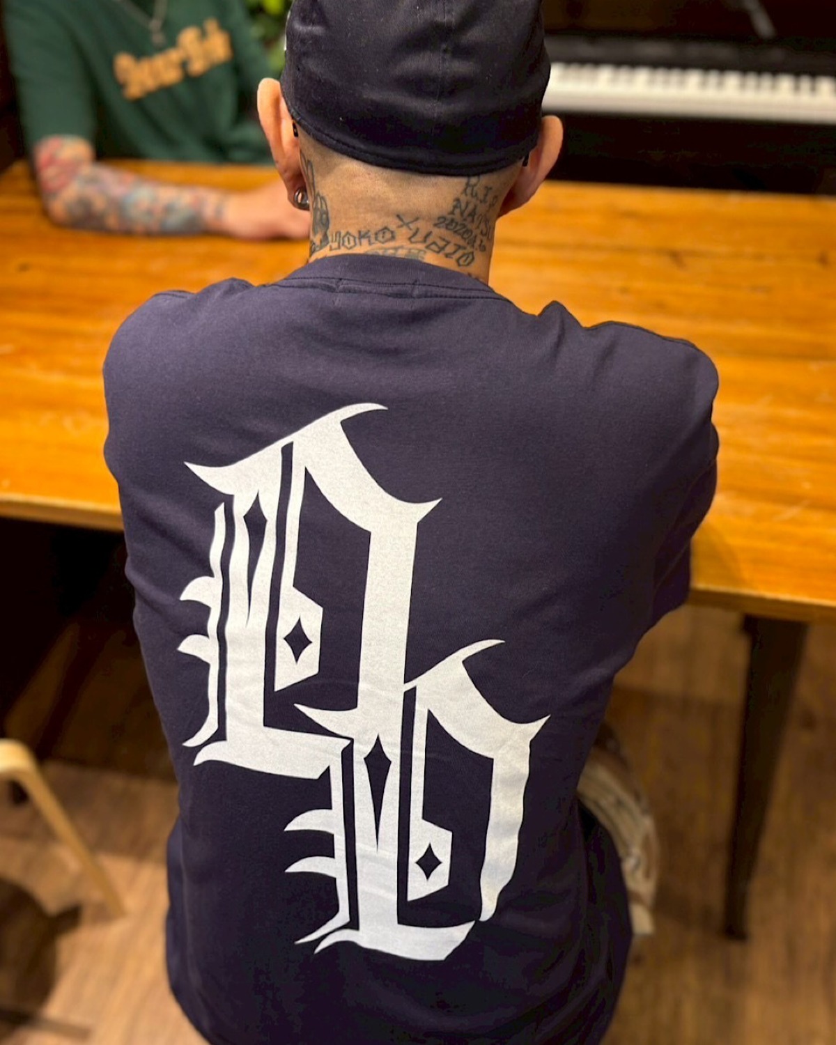 DEAR DORK Logo T-shirt Navy 009
